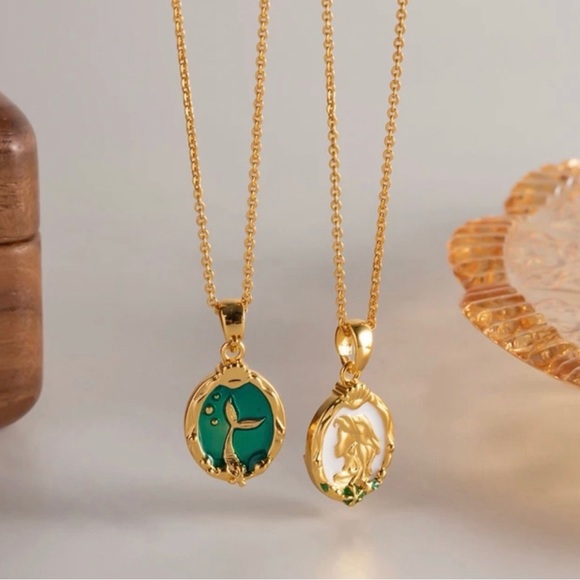 “Mermaid Profile & Tail” Cameo Silhouette Bubble Starfish Two-Way 18K Necklace - Picture 7 of 16